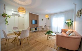 Prensa & Nice Courtyard By Ele Apartments